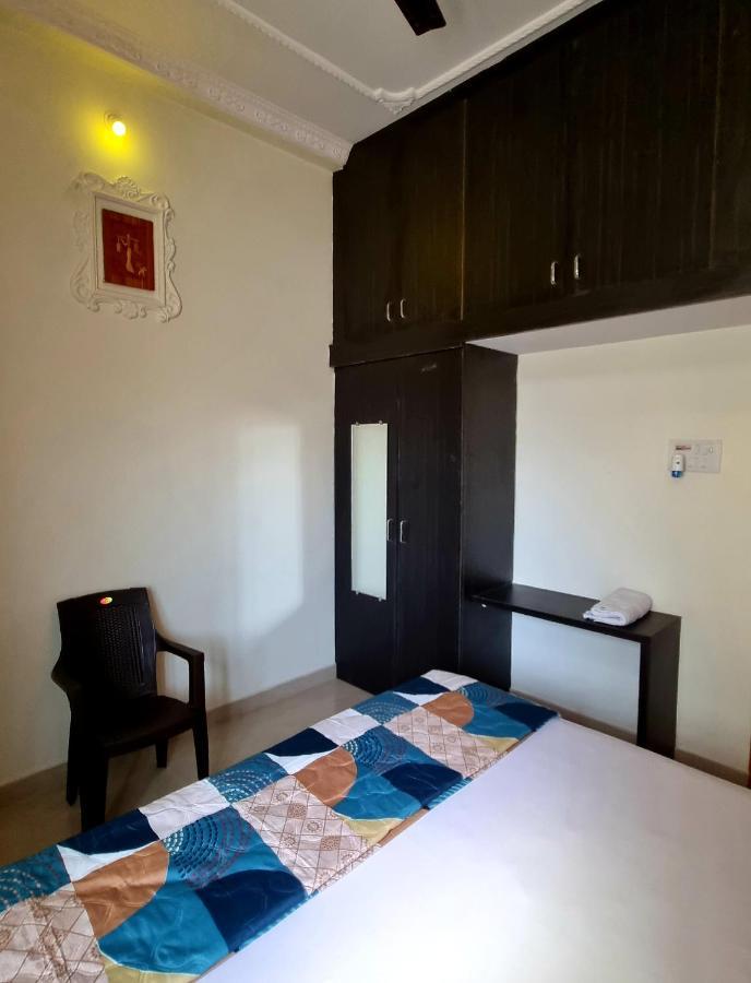 Aditya Premium Homestay- Furnished Air Conditioned- 2bhk Apartment