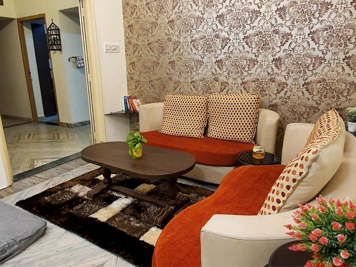 Apartment Aditya Premium Homestay- Furnished Air Conditioned- 2bhk