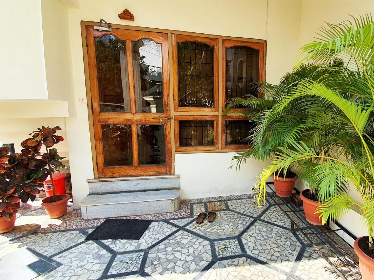 Aditya Premium Homestay- Furnished Air Conditioned- 2bhk * Jabalpur