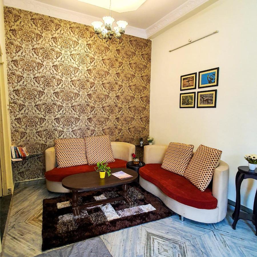 Apartment Aditya Premium Homestay- Furnished Air Conditioned- 2bhk
